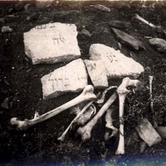 Ξεθαμμένα οστά από το εβραϊκό νεκροταφείο