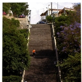 Οι σκάλες της Αγίου Νικολάου με τα 193 σκαλοπάτια